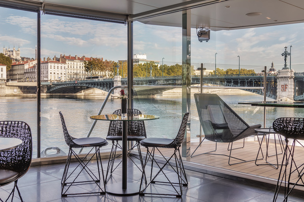 Emerald Waterways - Emerald Liberte - the terrace 1.jpg